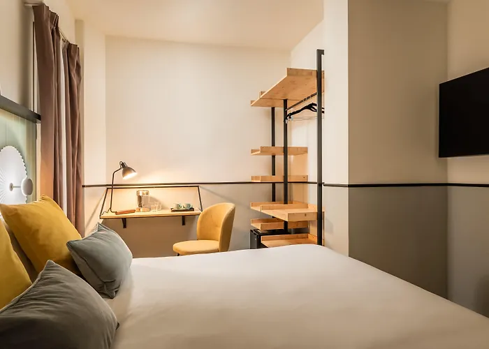 Hotel Bypillow Irala 2*